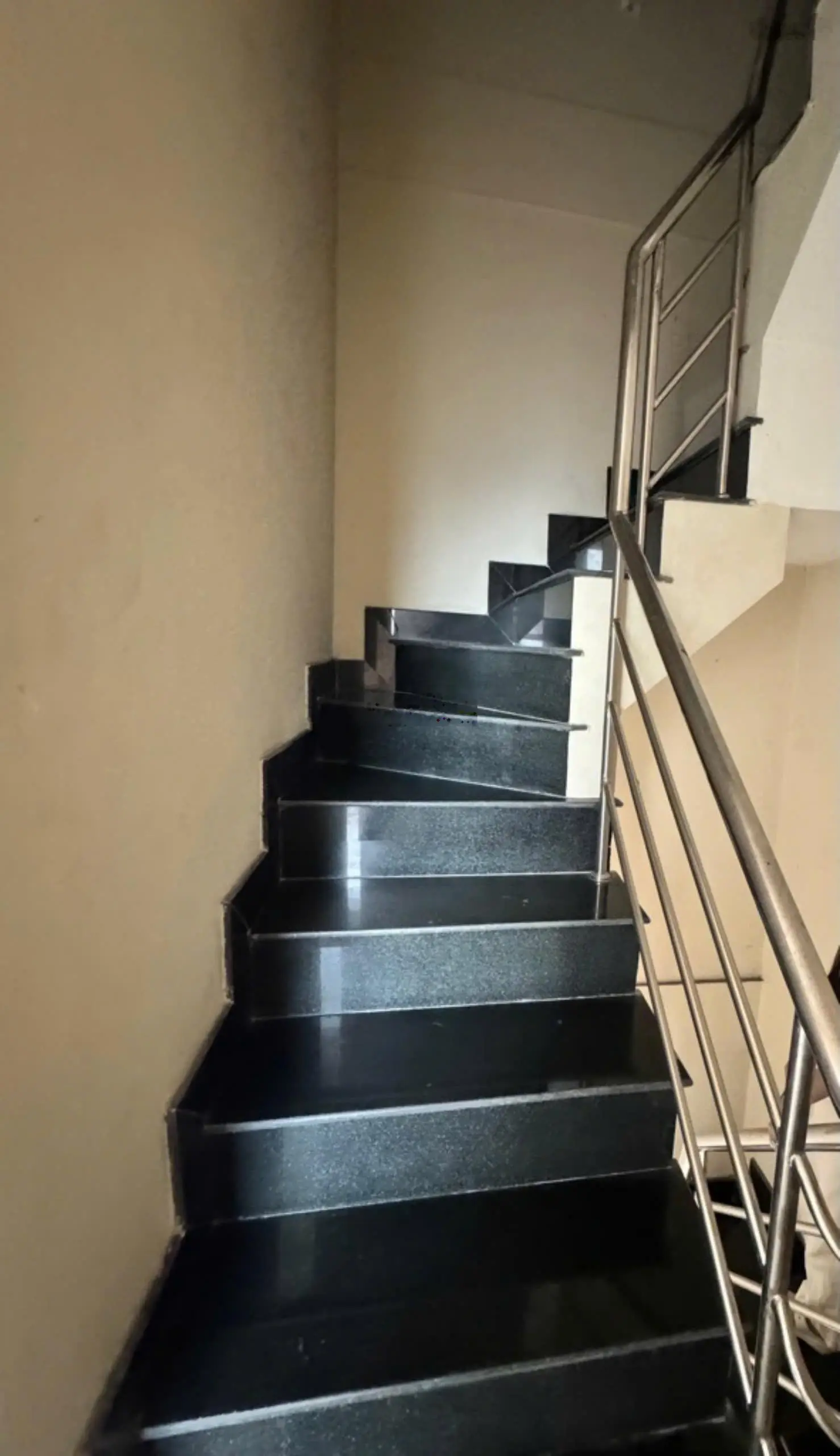 Căn góc 2MT đường Đặng Tất, phường Tân Định, DT 98m2 7 tầng, chỉ 45 tỷ thương lượng, LH 0973 103 ***