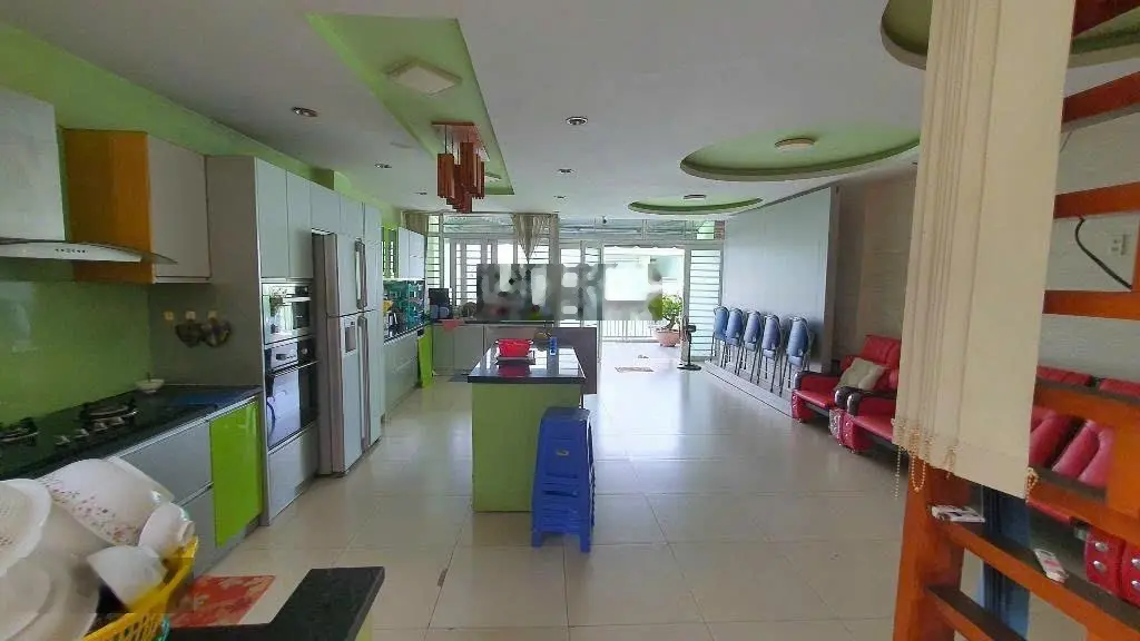 Nhà hiếm bán ( ngang 6m*25m) khu Vip Tên Lửa đường 18m - 1 hầm 4 lầu, giá tốt chỉ 18 tỷ 4