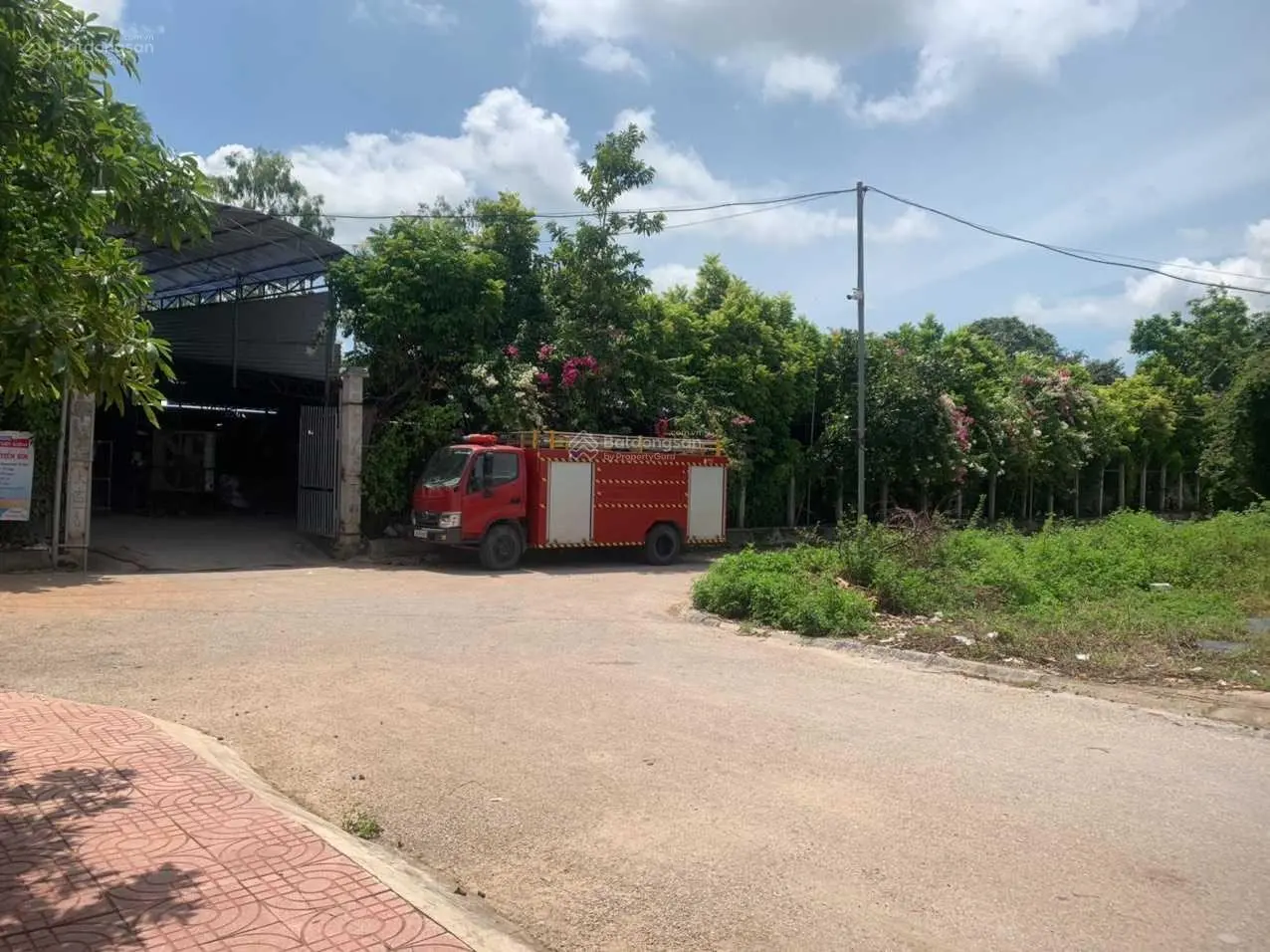 Bán 2 mảnh đất liền nhau phố Bà Triệu 162m2, MT 9m. Giá 2,5 tỷ. Tại thị trấn Triệu Sơn