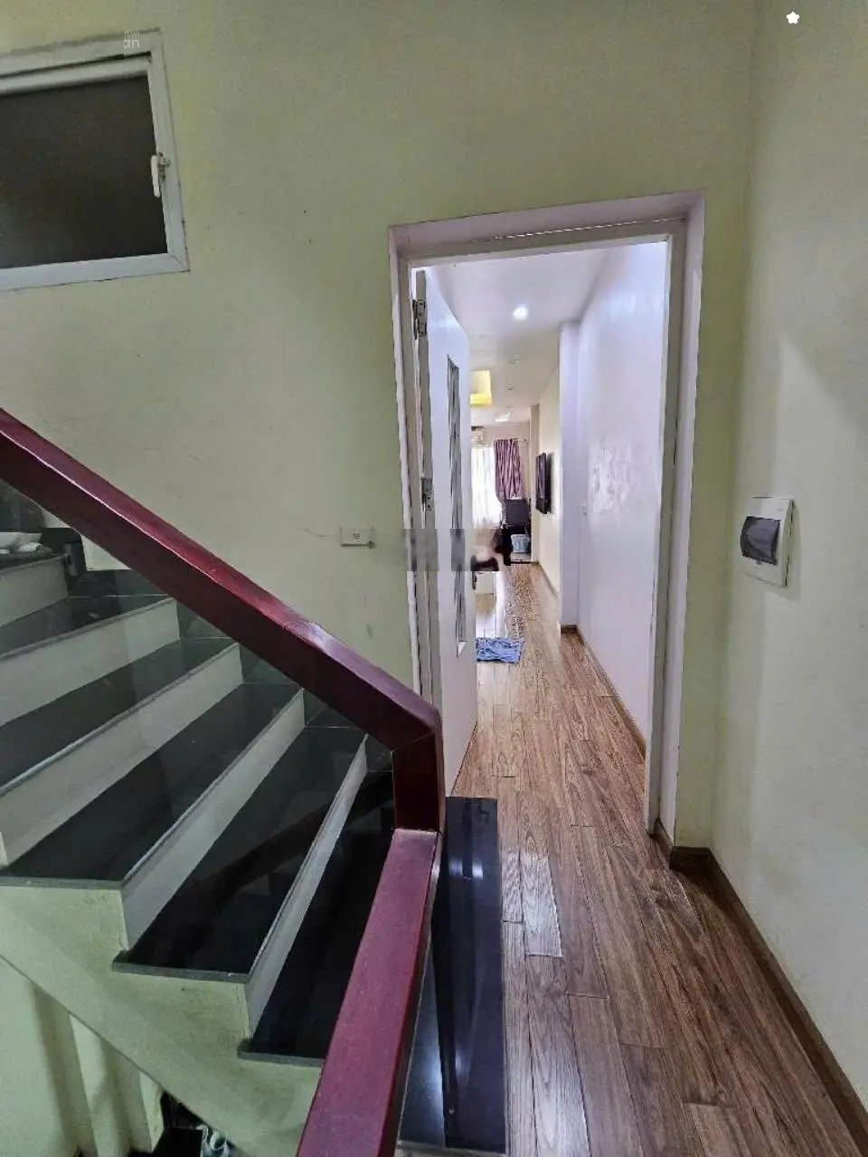 Bán nhà Phúc Lợi: 40m2, 4 tầng, dân xây, ngõ trước nhà rộng như sân riêng ( rộng 30m2)