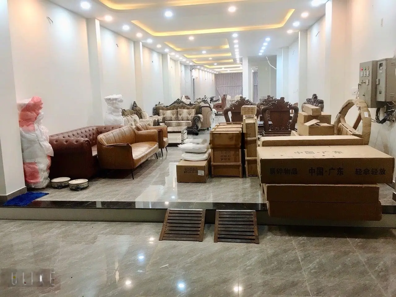 Siêu phẩm cực hiếm MT Nguyễn Văn Quá gần 360m2, 5tầng. Ngộp giảm 16tỷ, giá chỉ 70tr/m2