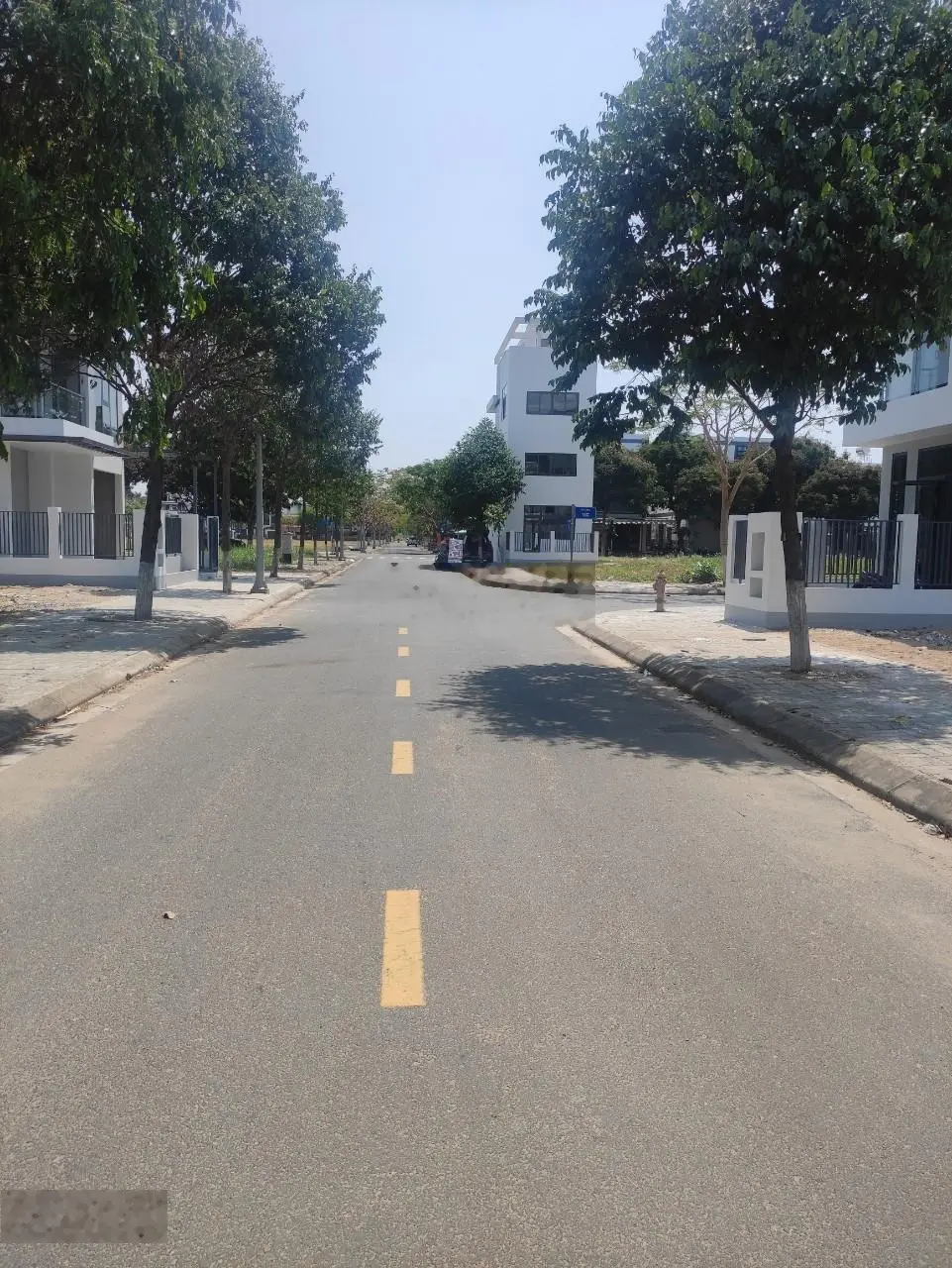 Bán đất nền mặt tiền đường Lã Xuân Oai, Quận 9 vị trí vàng để đầu tư và kinh doanh!