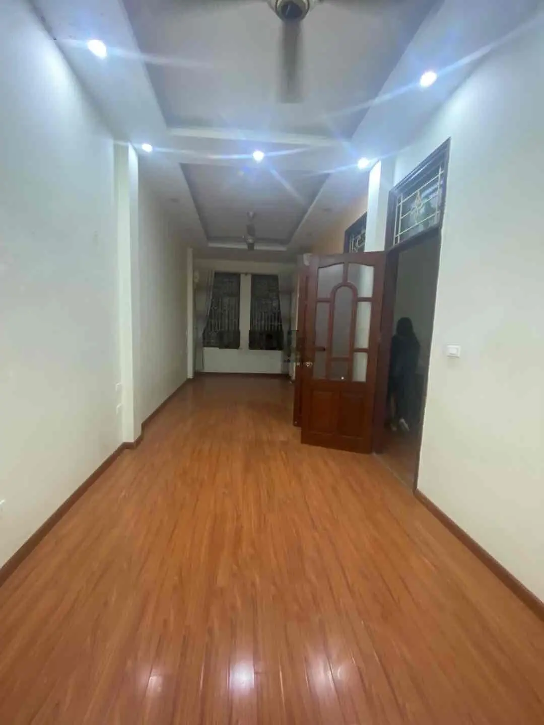 Bán gấp nhà p/lô oto VẠN PHÚC - HÀ ĐÔNG - 5M RA Ô TÔ TRÁNH - DÂN XÂY 40m2x4t mt 5m giá nhỉnh 8tỷ