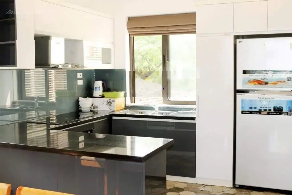 Nguyễn đình thi - ccmn 7 tầng thang máy - 300 tr/năm - vew hồ tây - nở hậu 55m, 7t. bán 12,99tỷ
