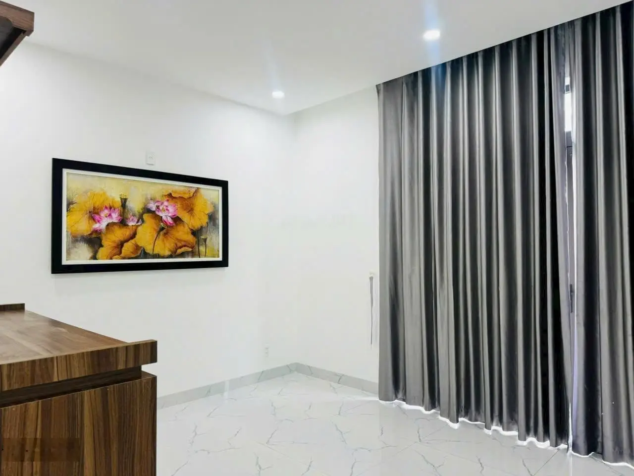 Nhà 3 tầng full nội thất MT Trần Kim Xuyến - Hòa Xuân