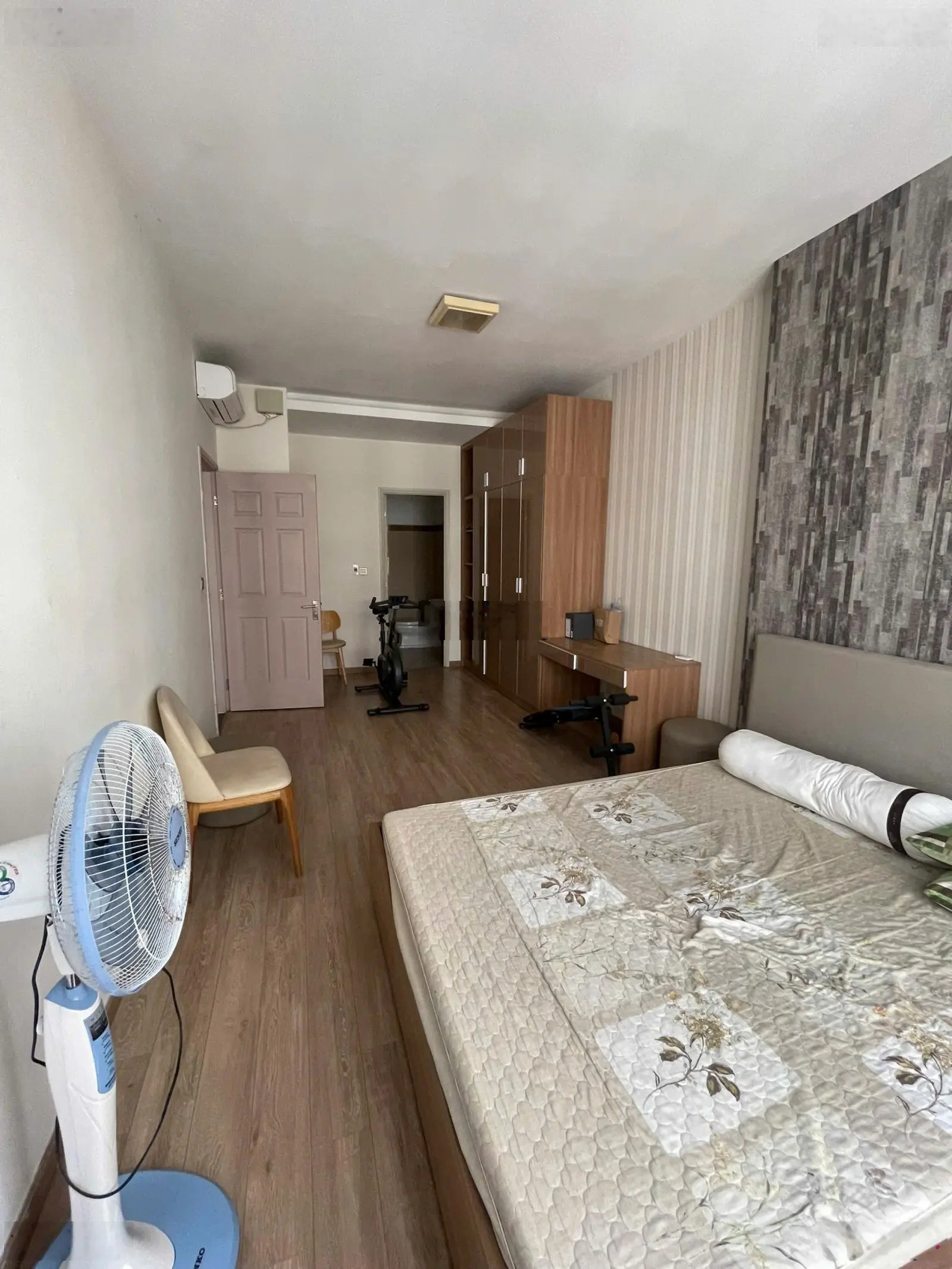 Bán siêu phẩm duy nhất tại Đức Khải Q7 2 tỷ 90m2 2pn2wc full NT bao hết phí sẵn chìa xem nhà 24/24