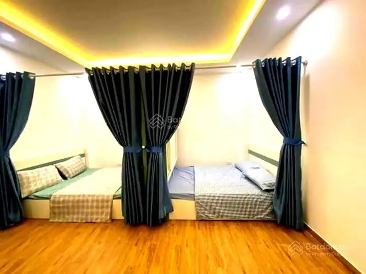 Siêu hiếm ! Nhà Xuân Thủy - Cầu Giấy - 35 m 5 tầng - 6,2 tỷ - cách ô tô 20 m.