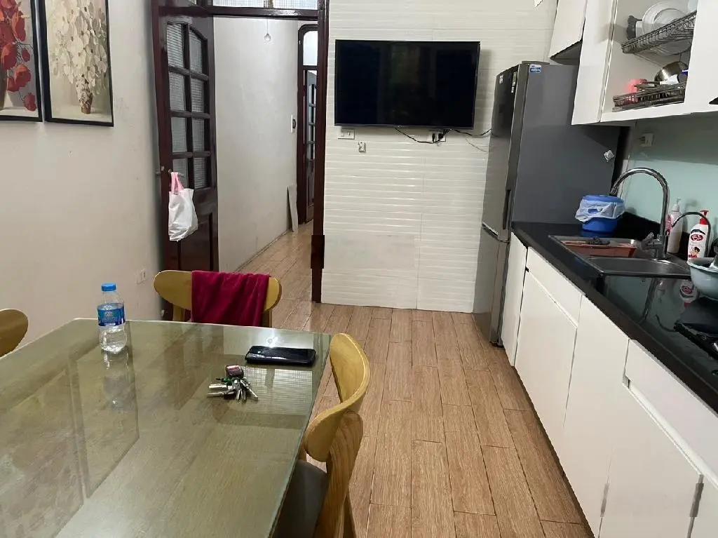 Bán nhà ngõ 292 Nghi Tàm, 33m2, 5 tầng, 50m ra ngay ô tô tránh chỉ 6,4 tỷ
