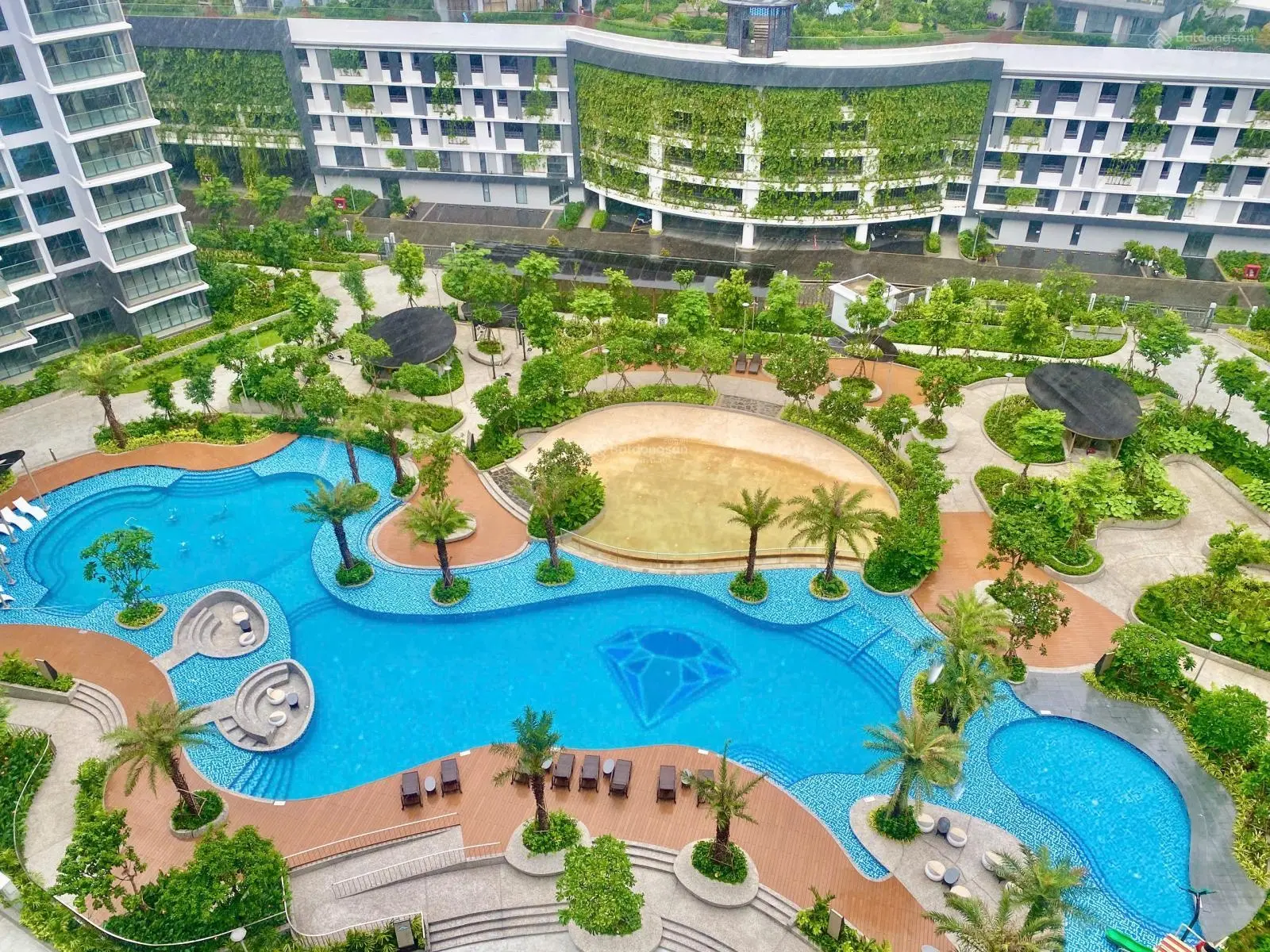 Căn hộ CC Centery 3PN 121m2 thanh toán 1,8 tỷ nhận nhà, ân hạn gốc 3 năm, chiết khấu 17%