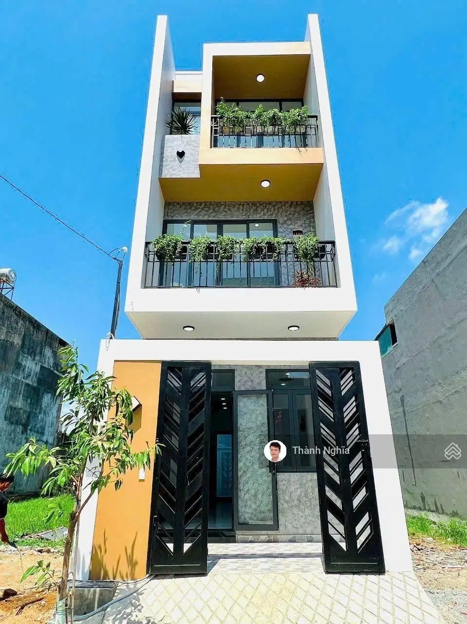 HIẾM! BÁN GẤP HƠN CHỮ GẤP! Nhà 3 tầng 4PN, 3WC 52m2 chỉ 4,x tỷ