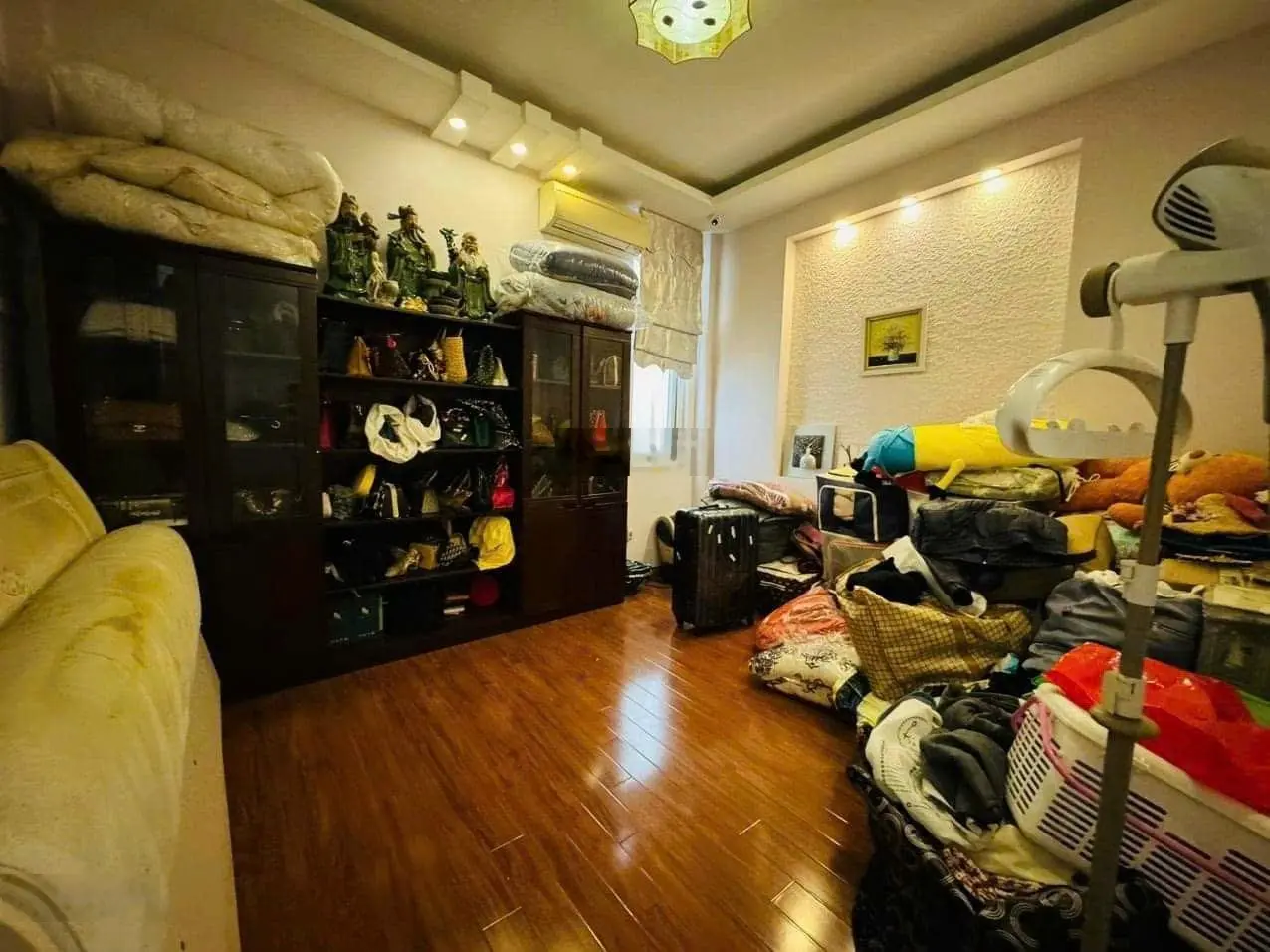 Bán nhà gần phố, vỉa hè, ô tô tránh Thành Thái, Cầu Giấy 150m2 4 tầng MT 8m 38 tỷ