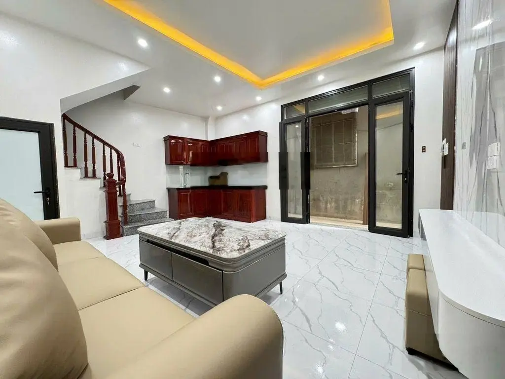 Bán nhà phố Lụa, Vạn Phúc DT 35/40m2, 5 tầng 6 tỷ hơn