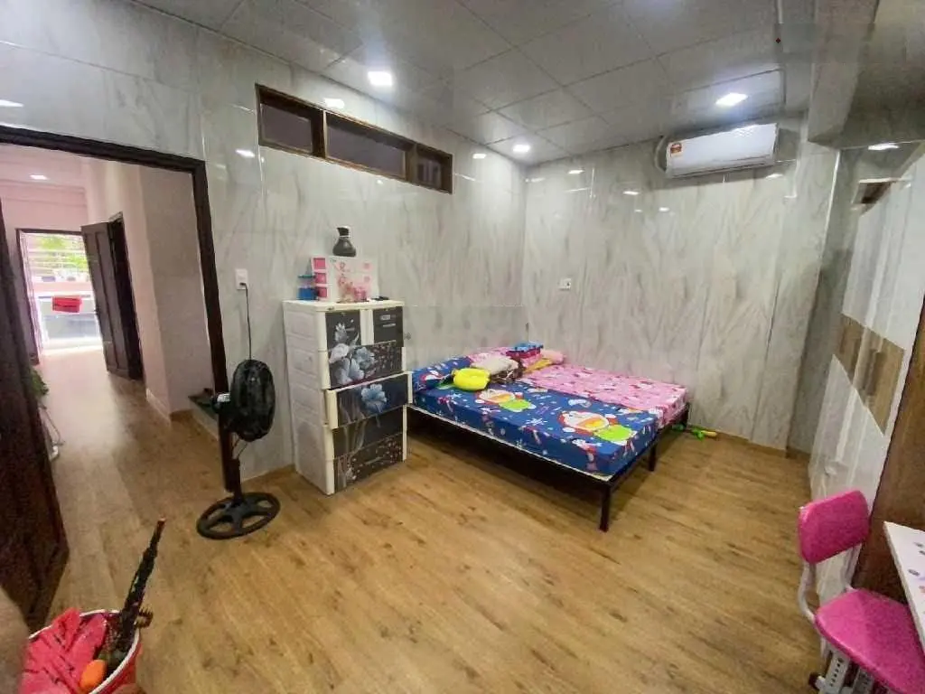Lê Duẩn - 50m2 - Cách đường 60m - 3 tầng - 3.6 tỷ