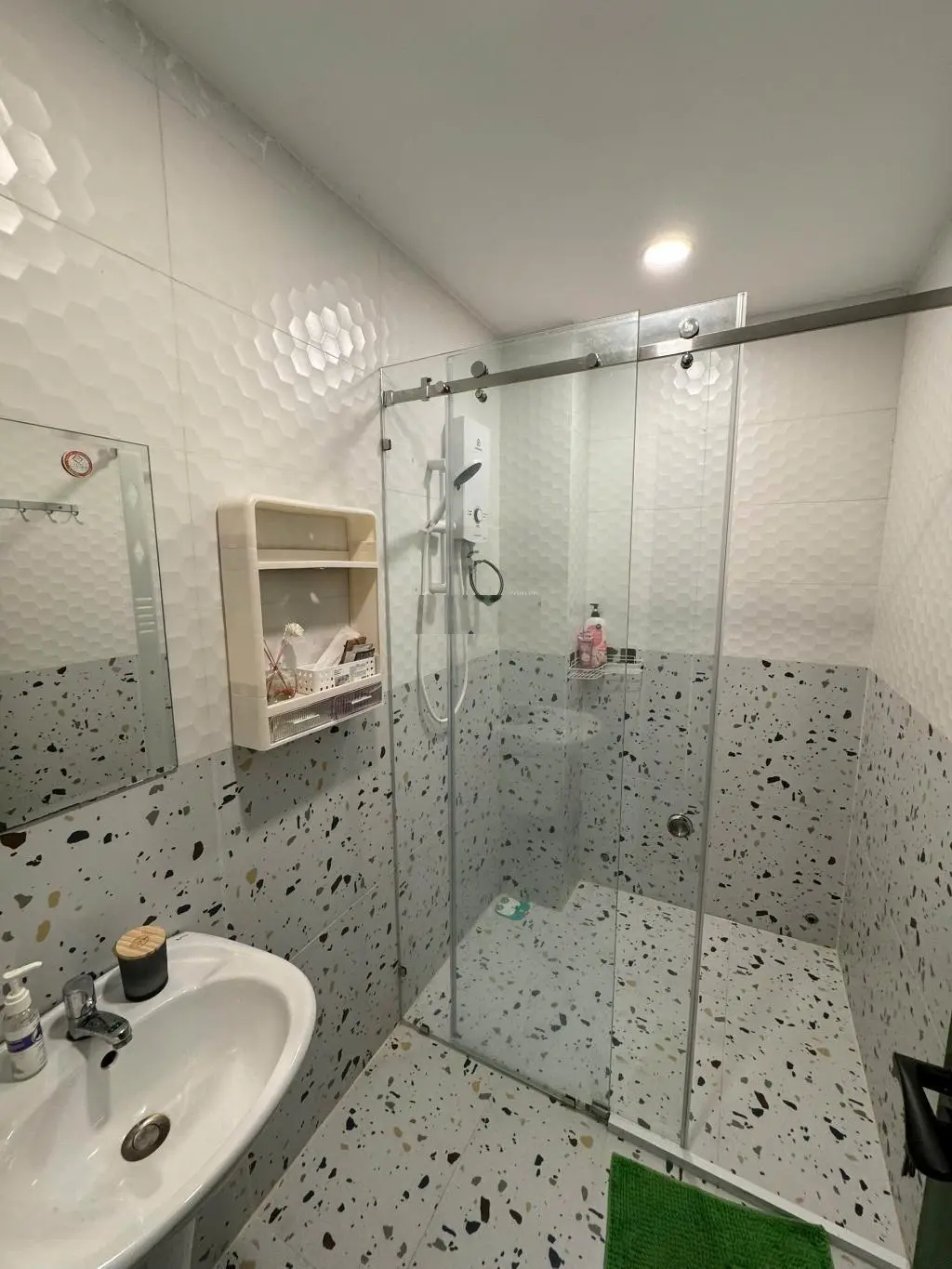 Gấp bán giảm 1 tỷ - hẻm ôtô Khánh Hội Quận 4 - 4 Tầng - 56m2 - Tiện kinh doanh