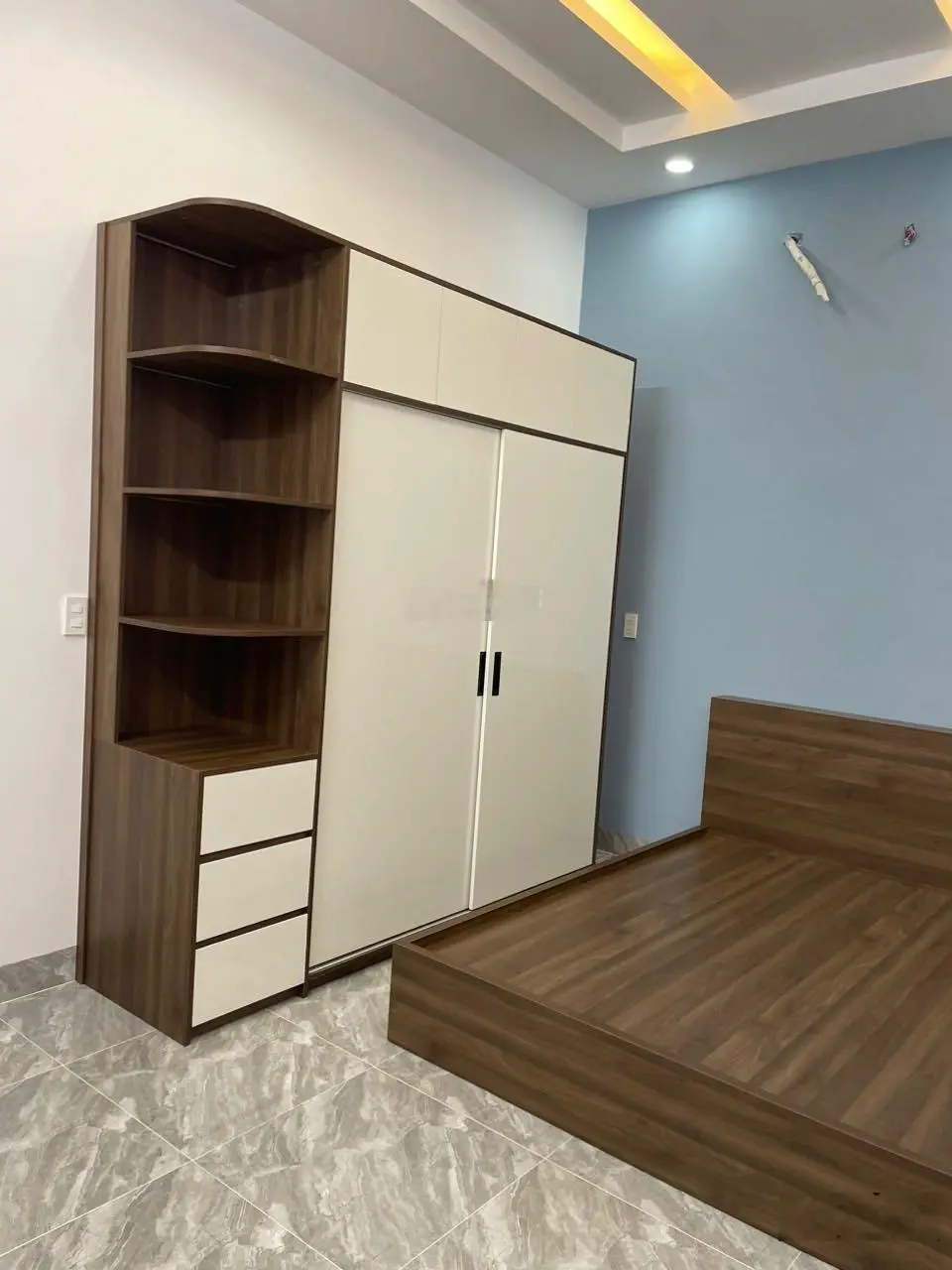 Bán nhà mới xây 2 lầu 1 trệt gần chợ Hoá An. DT 90m2 sổ riêng hoàn công