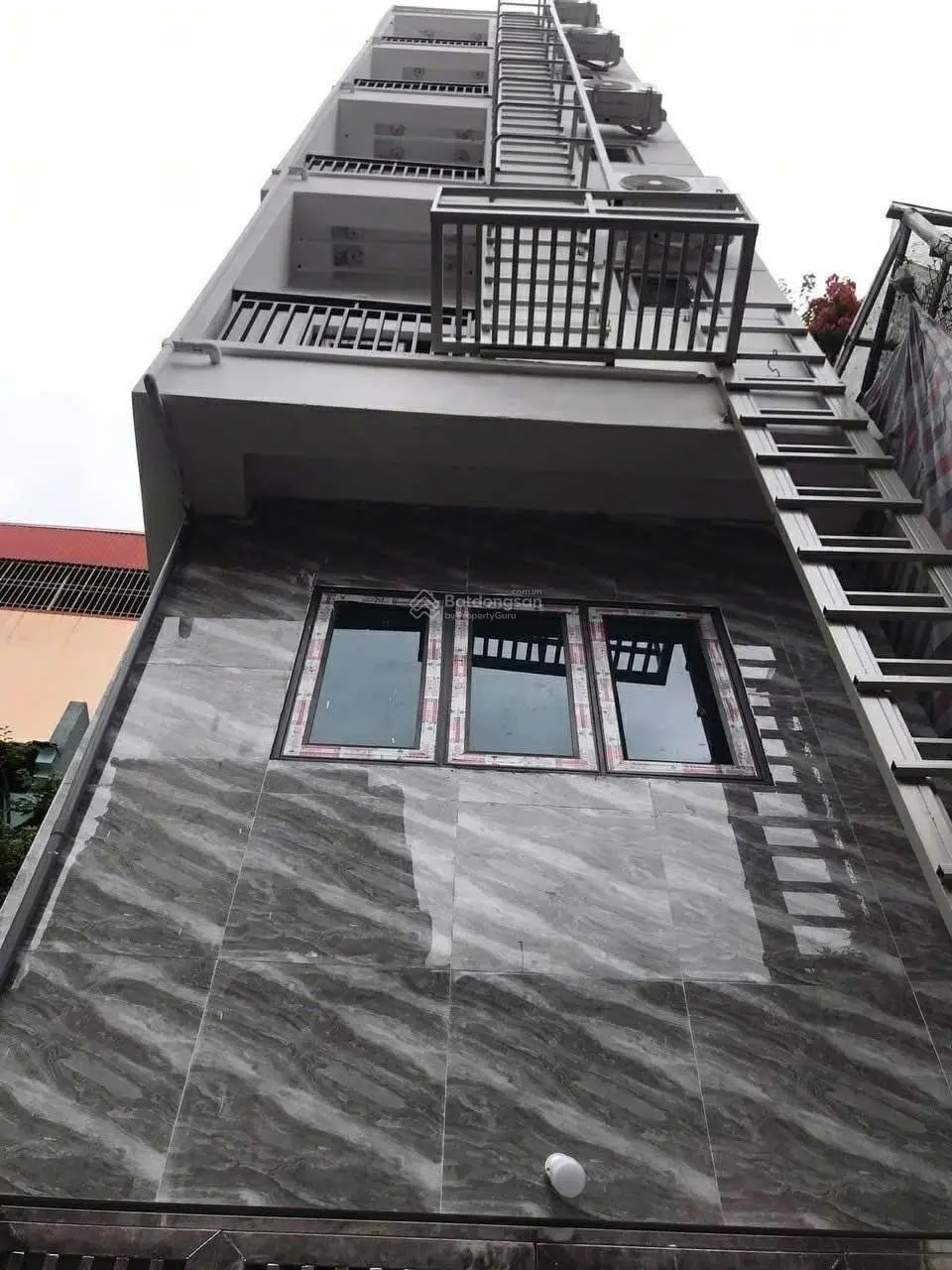 Chính chủ bán gấp chung cư mini Phùng Khoang, 68m2, 7T, 16 phòng, lô góc doanh thu 70tr giá 13,9 tỷ