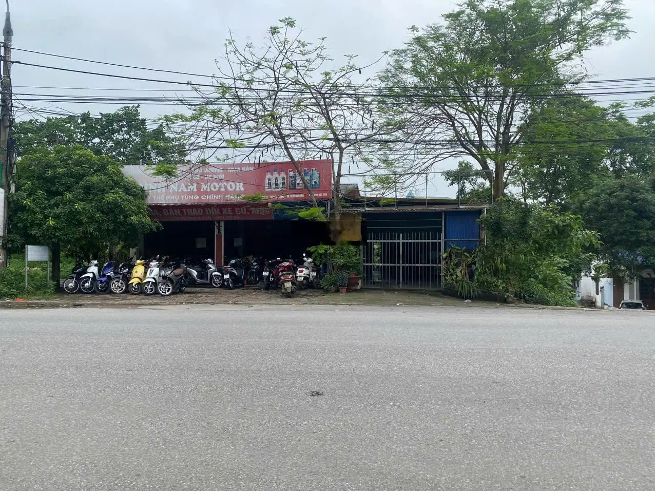 Tôi chính chủ lô lk6.133, dt; 100m2 mỏ bạch centrall hill, cần tiền bán nhanh, giá cực rẻ !