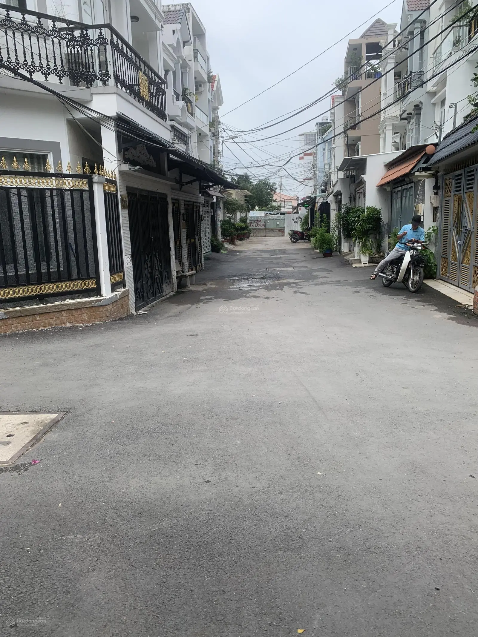 Bán lô đất sổ hồng góc 2 mặt tiền hẻm 98 Dương Cát Lợi. DT 6.3mx10m giá 4.7tỷ