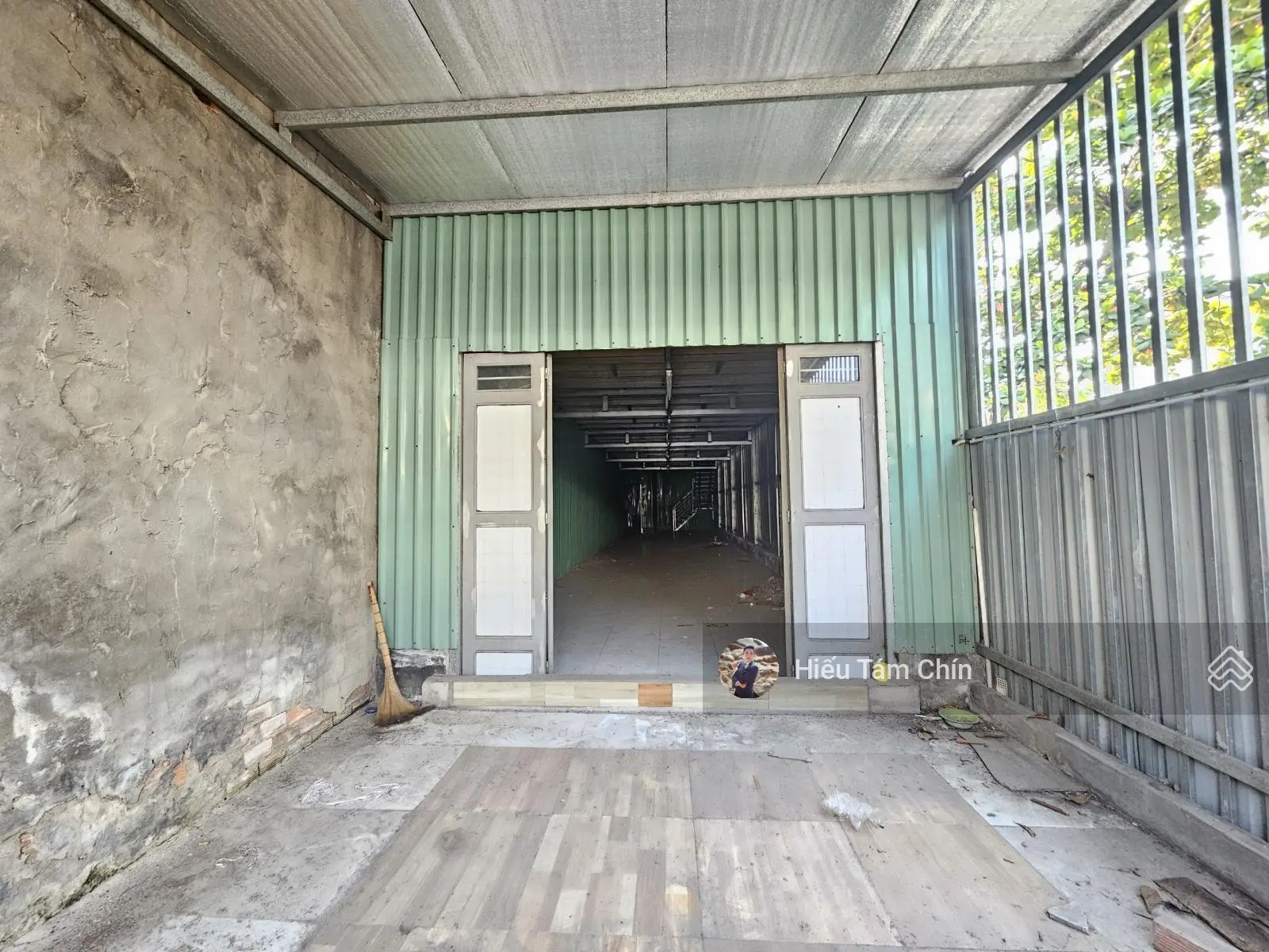120tr/m2, 100m2, 4m x 25m, nhà cấp 4 làm kho, đường xe tải vô BT4