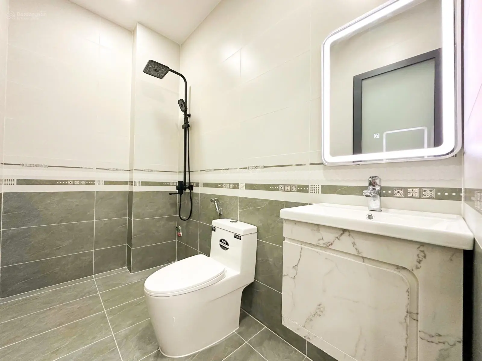 Bán nhà sổ riêng 82,67m2 hoàn công 3 tầng full nội thất Huỳnh Tấn Phát Quận 7