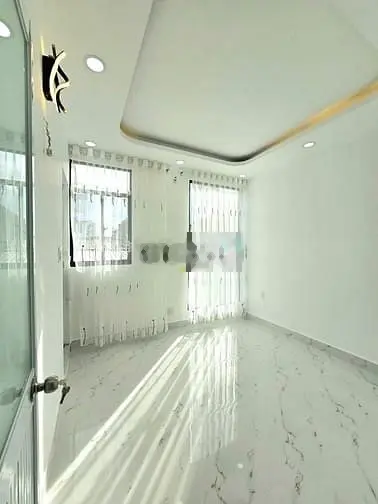 Nhà đẹp 2 lầu có sổ hồng, gần chợ gần quận 7