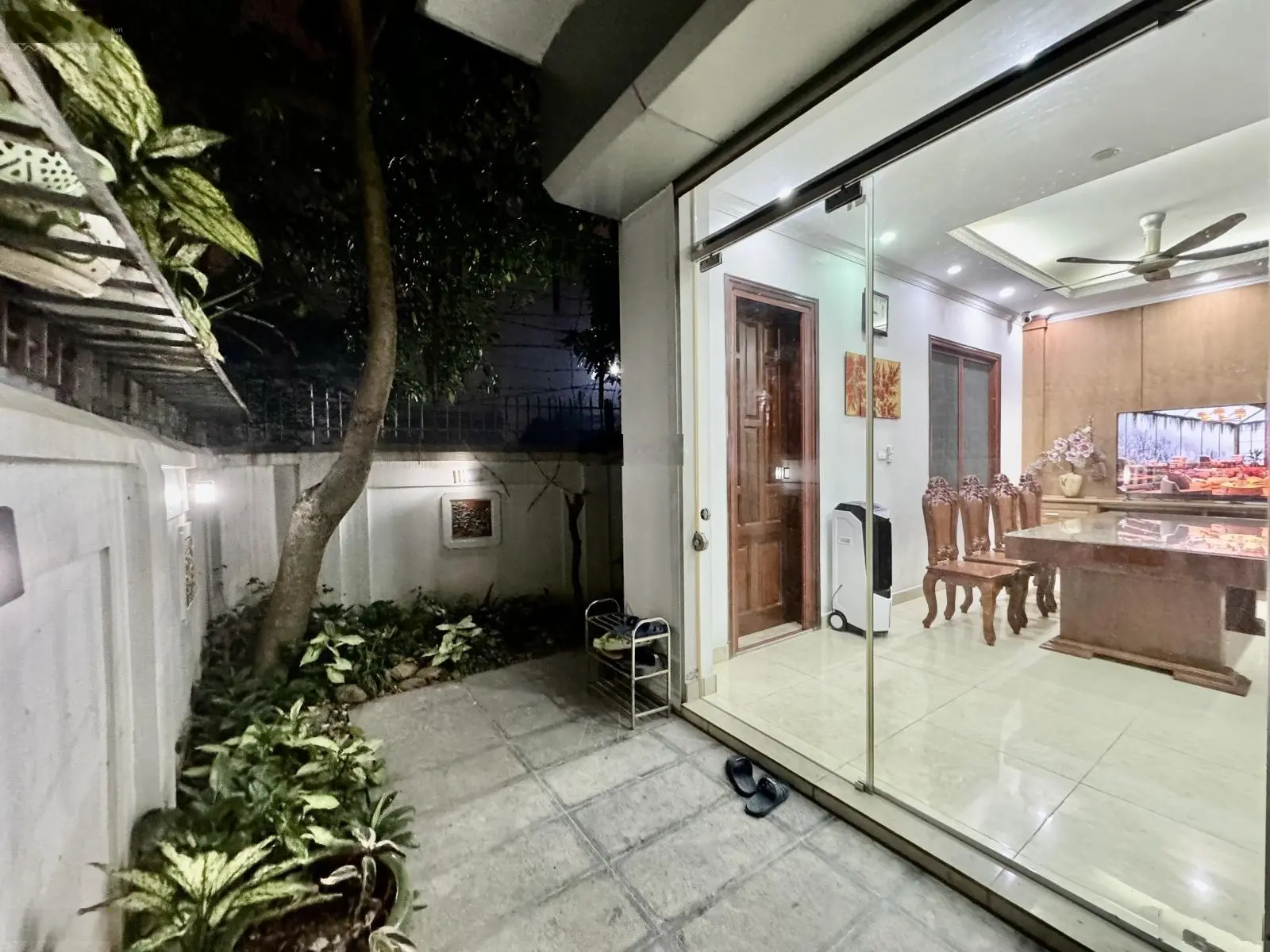 Tin thật. Biệt thự đơn lập Trung Văn 143m2 x 4T, MT 8.1m, 33.9 tỷ