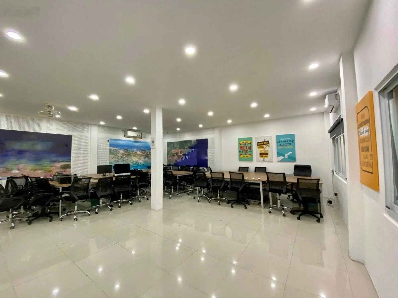 Chỉ 79 tỷ - Bán nhà mặt tiền 10m x 32m phố đi bộ ẩm thực Phan Xích Long, đang cho thuê 268tr/tháng