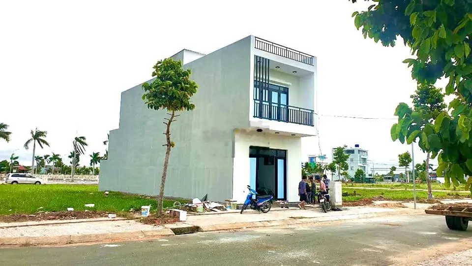 Chủ cần bán gấp nền Đất thổ cư dt 200m2 ở gần chợ Thủ Thừa, Long An