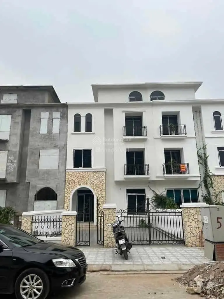 Bán liền kề Nam An Khánh - bên cạnh Vinschool