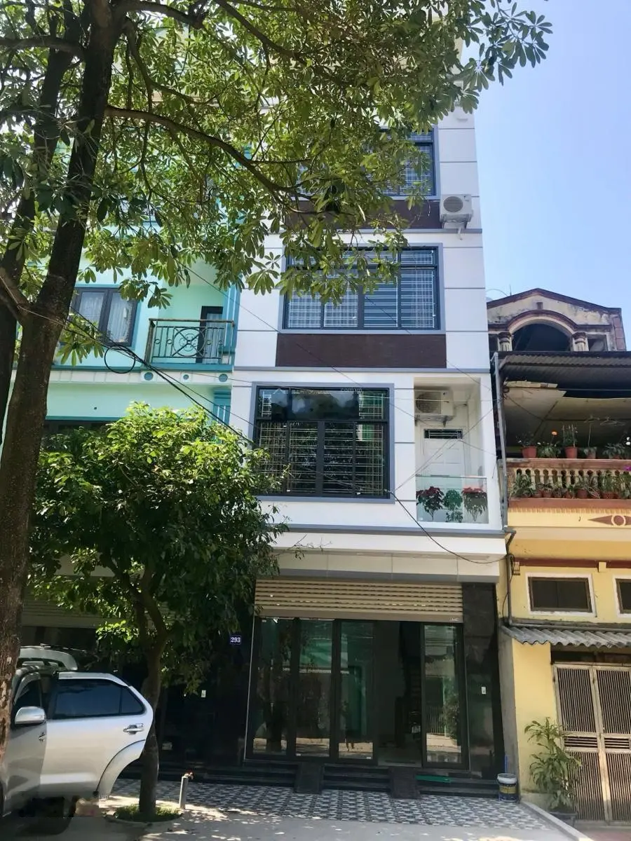 Siêu phẩm phân lô vỉa hè duy nhất tại Nguyễn Chính Hoàng Mai, DT 50m2, MT 5m, 5 tầng. LH 0912 002 ***