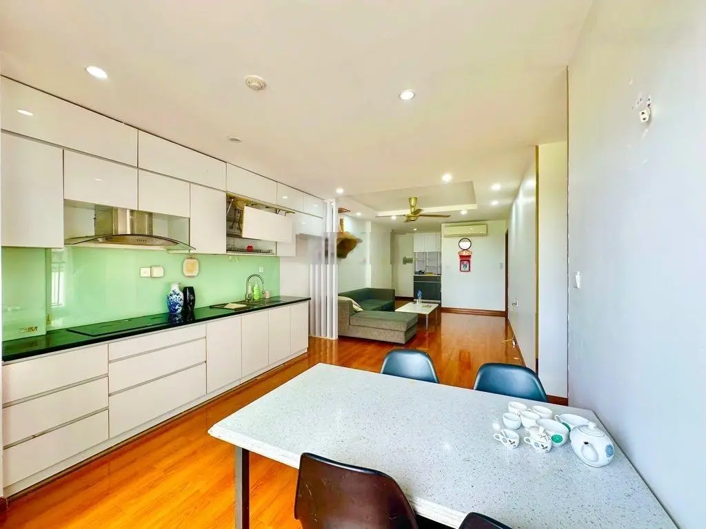 Siêu phẩm lô góc, 3 ban công cực thoáng, view triệu đô, full nội thất chỉ việc xách valy vào ở
