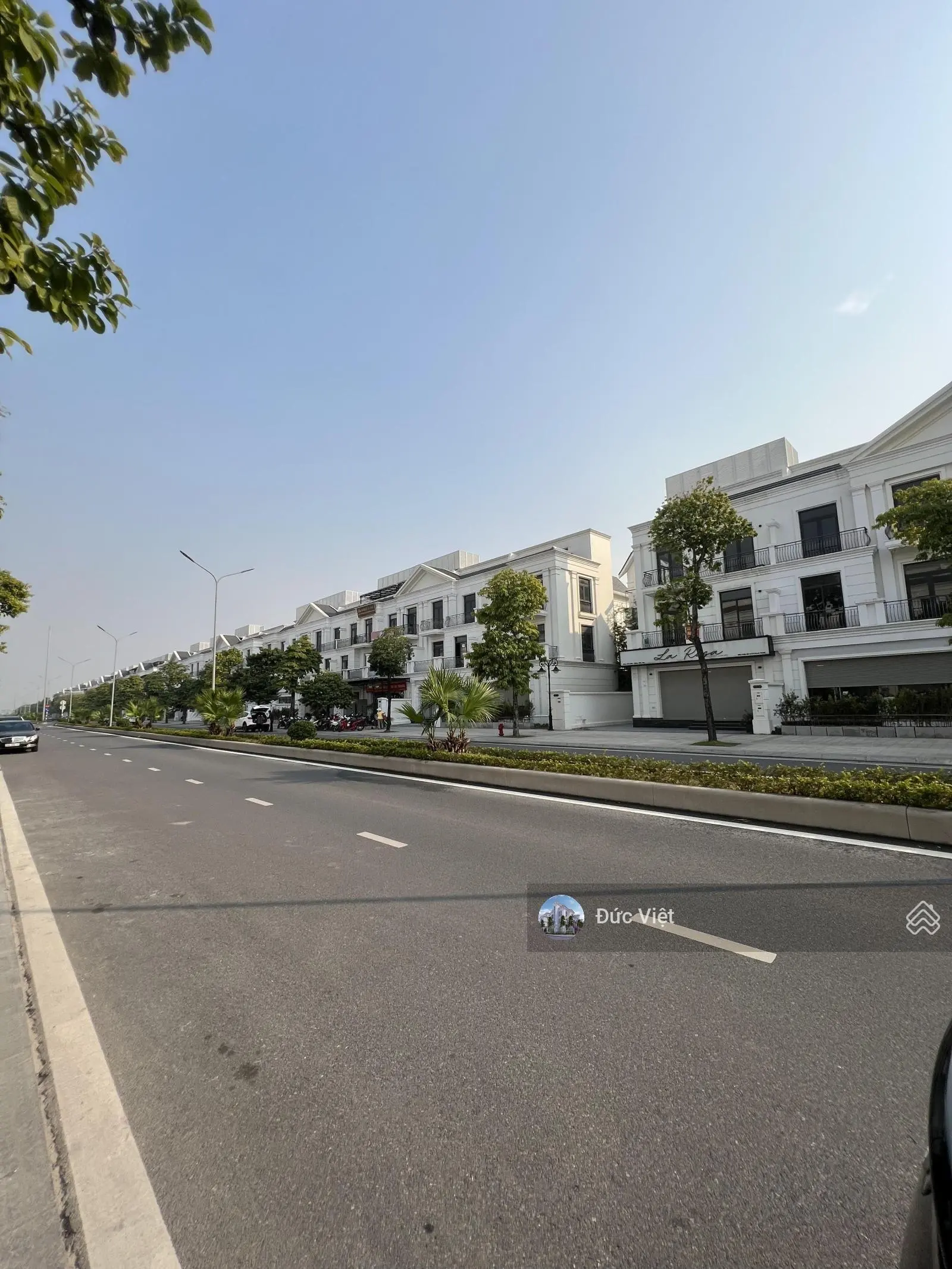 Cần chuyển nhượng liền kề HA02 view hồ giá 19.5 tỷ. lh 0941 851 ***