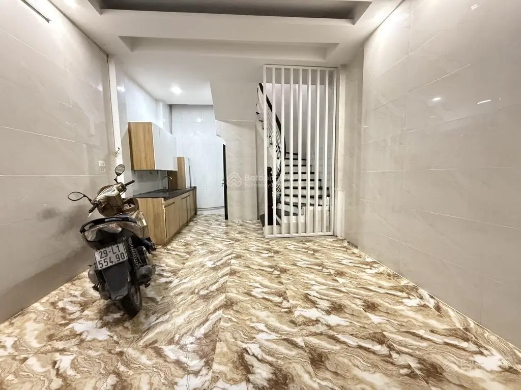 Ngõ nông sát phố Hào Nam, 3 gác đua. Dt 26/29T2 mt rộng. Thiết kế 5 tầng 1 tum. Chào 6.6 tỷ còn TL