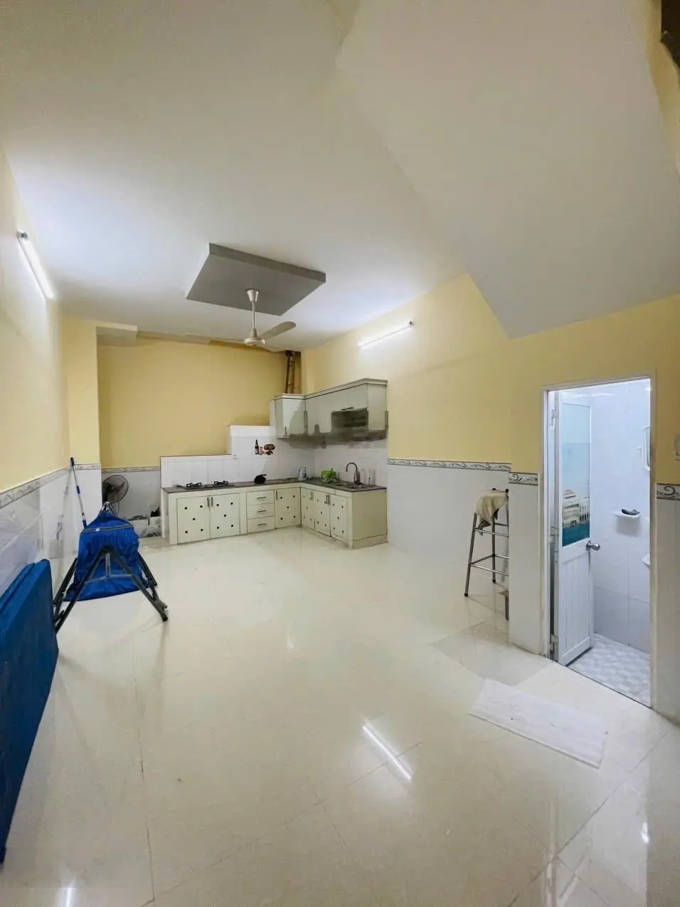 Bán nhà 70m2 2 tầng 4.9 tỷ mới ở ngay chợ Thủ Đức