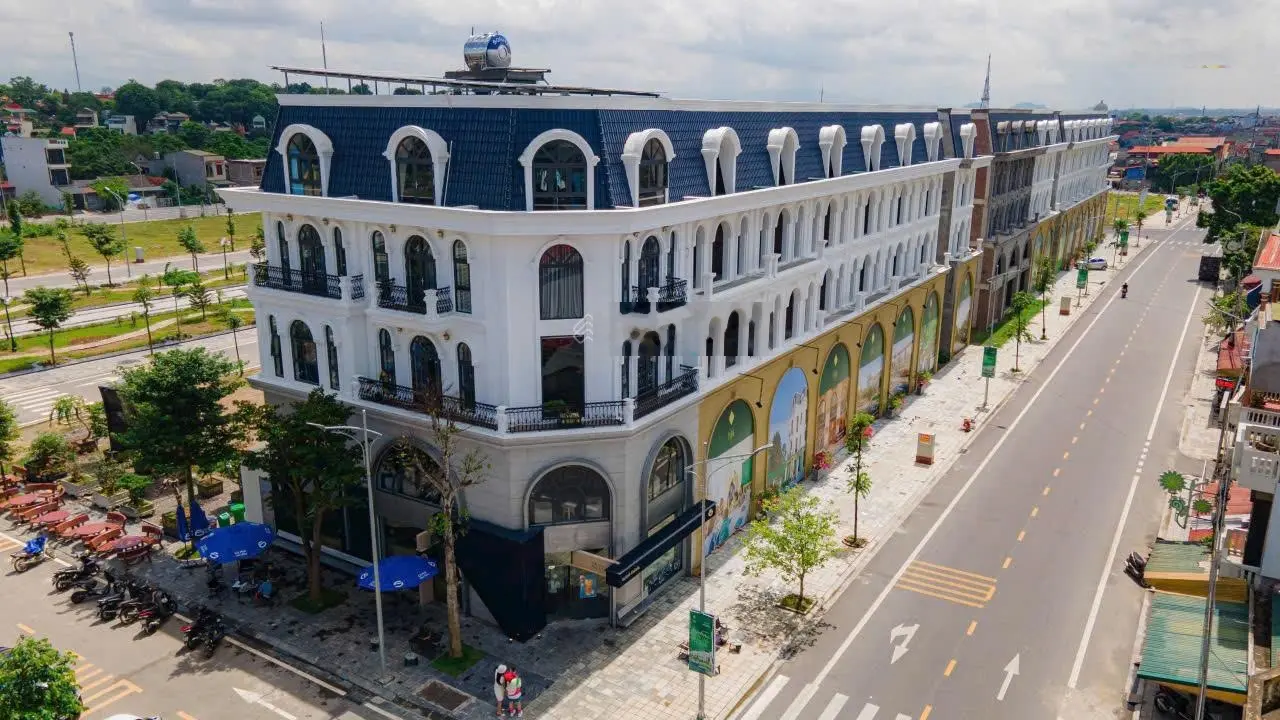 NHỈNH 5 TỈ CĂN NHÀ PHỐ SHOPHOUSE 120M2 XÂY 5TẦNG MẶT ĐƯỜNG TRƯỜNG CHINH - NHẬN NHÀ VÀ SỔ ĐỎ LUÔN