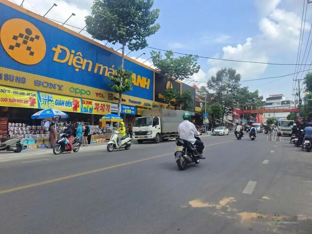 Nhà mặt phố đường Lò Lu, Trường Thạnh, Quận 9, Thủ Đức DT 179 m², chỉ 9,9 tỷ, giá như trong hẻm