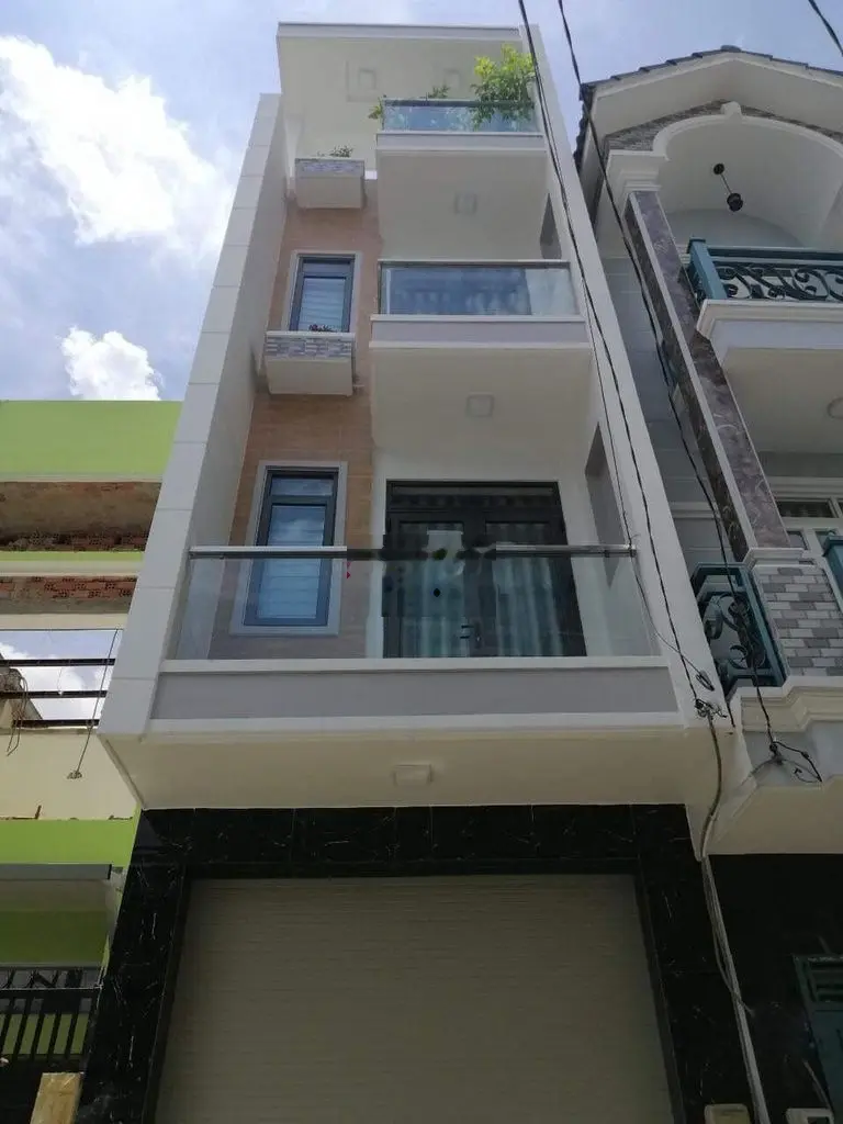 Bán nhà HXH Tỉnh Lộ 10, ngay chợ BTĐ, 40m2, 2 lầu sân thượng