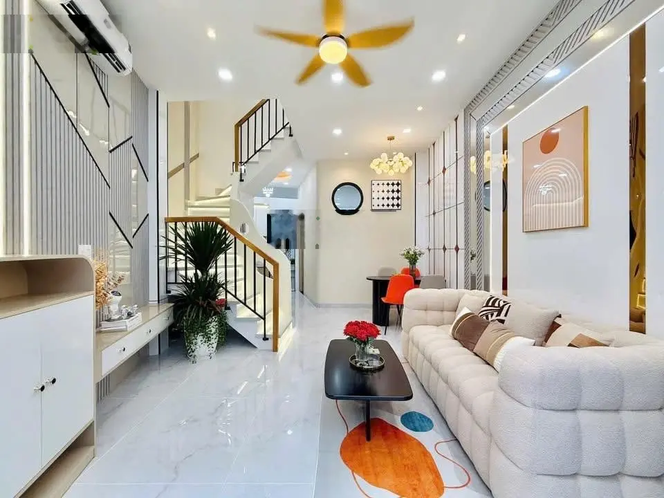 Bán nhà ở ngay đường Số 9B, Tân Phú, Quận 7, giá 2 tỷ 100 triệu