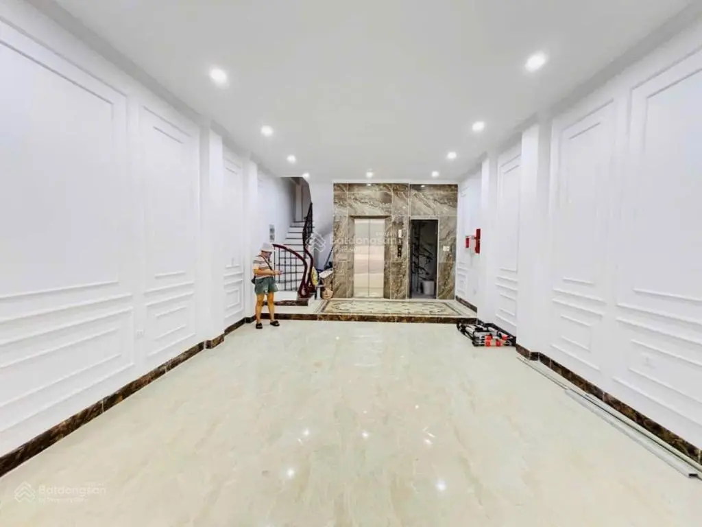 Bán siêu phẩm Lê Văn Lương, 6 tầng mới tinh - thang máy kinh doanh văn phòng 50,7 m2, giá 21 tỷ