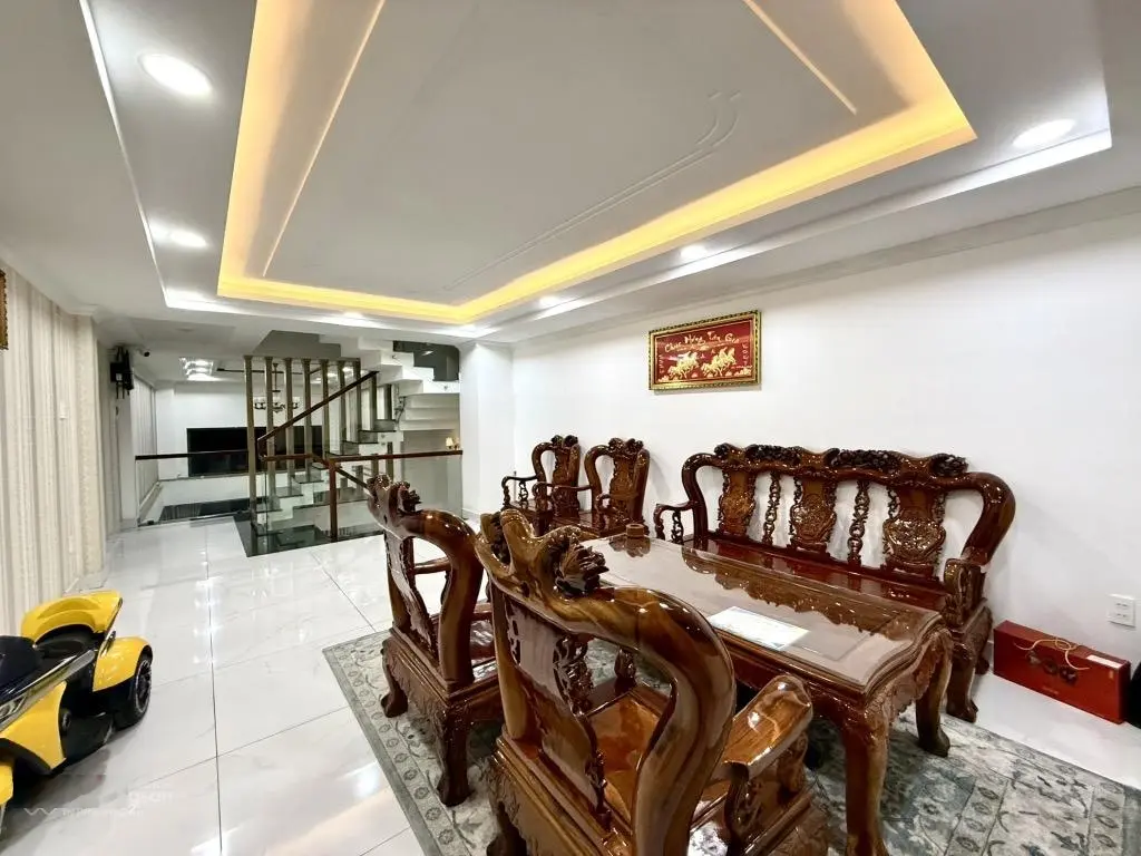 Chủ ngộp bank - giảm sâu chỉ còn 6,2 tỷ nhà đẹp 4,2x16m - khu phân lô đồng bộ - đường 12m có lề
