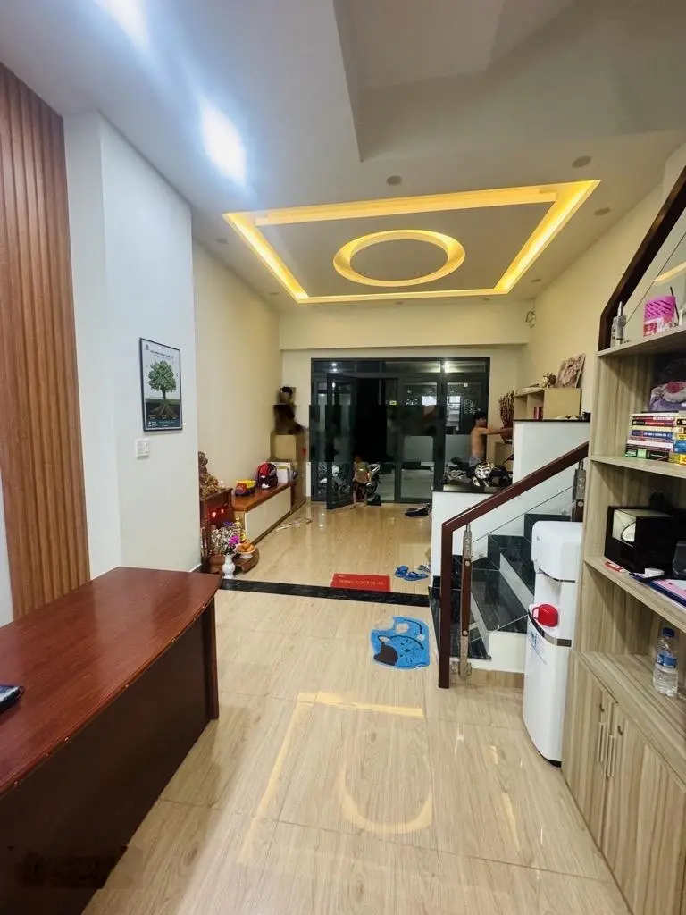 Bán nhà 3 tầng , hẻm xe hơi đường liên khu 4-5, bình tân , gần chợ bình thành , gần nguyễn thị tú