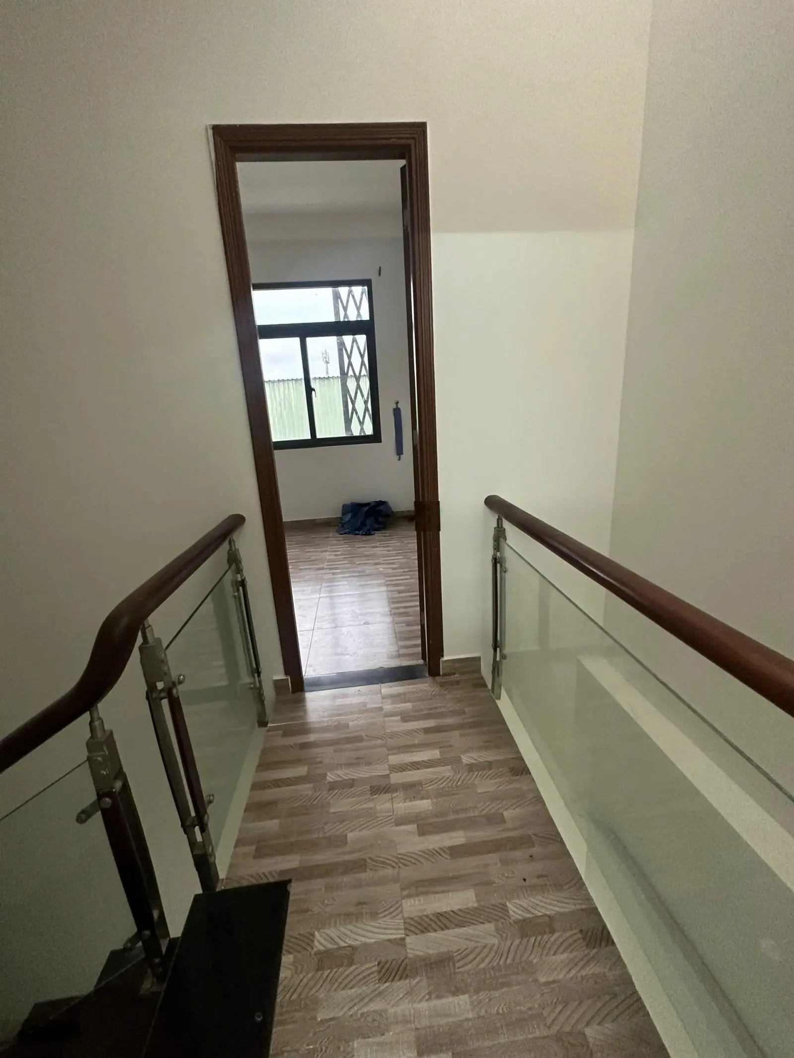 Nhà này giá rẻ và thấp nhất Khu Liên Phường - canh bên khu biệt thự Villa Park