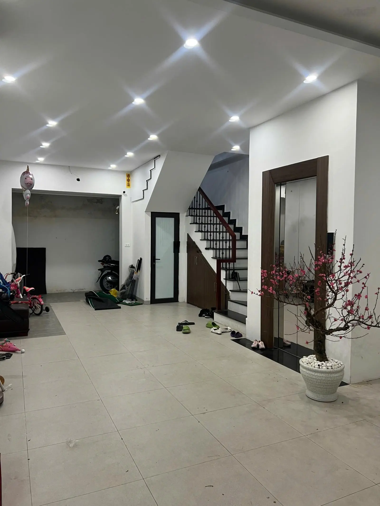 Gia đình có căn 69mx5 tầng 1tum đủ đồ chỉ việc ở giá 18ty tại Khu đô thị phùng khoang