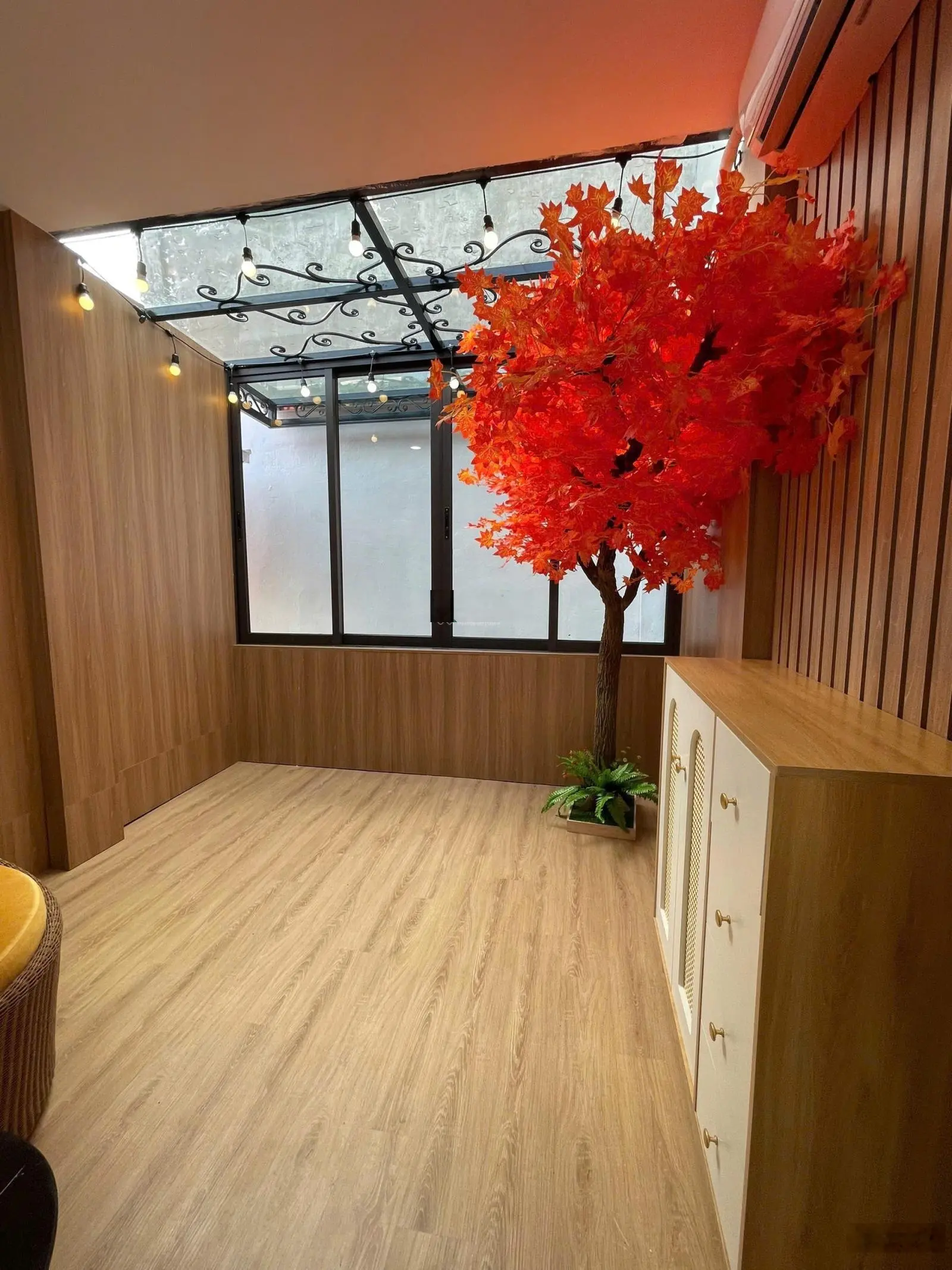 Hiếm bán, phân lô ô tô tránh, gần phố, thang máy, hai thoáng 55m2 Trần Quốc Hoàn, nhỉnh 15 tỷ