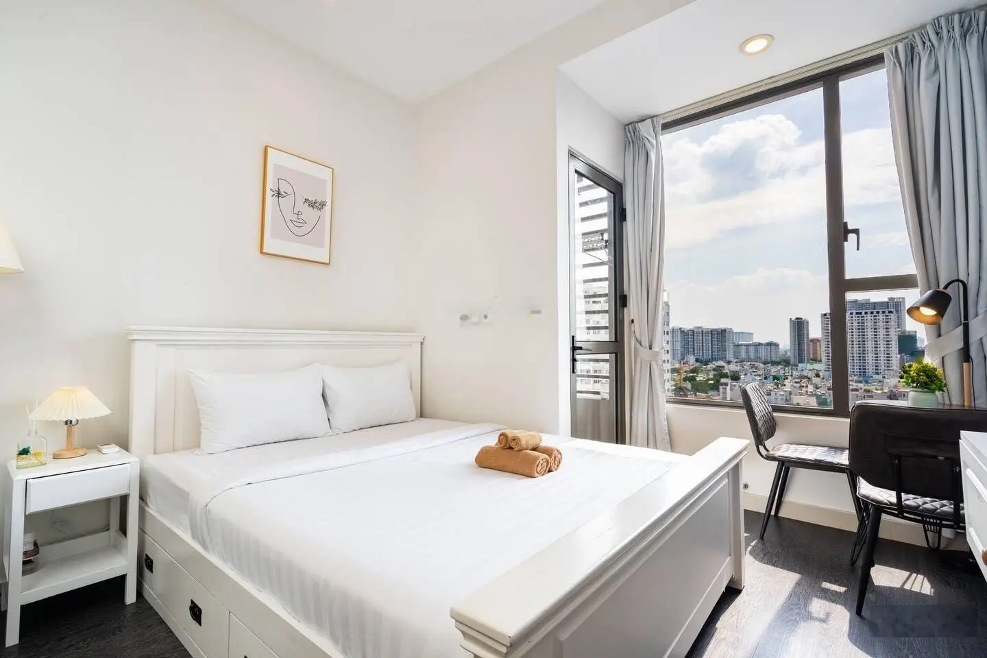 Bán căn hộ officetel Rivergate Q4 full nội thất đẹp
