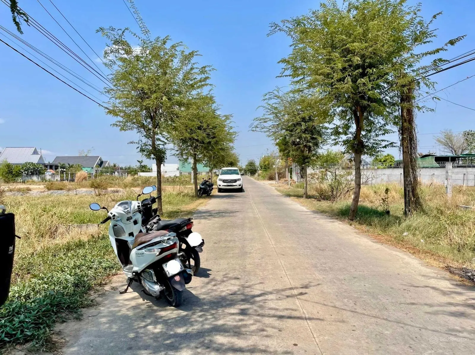 500m2 thổ xây nhà vườn, biệt thự, kho, xưởng giá rẻ, cách QL50 600m, 2 sổ riêng, có bán lẻ