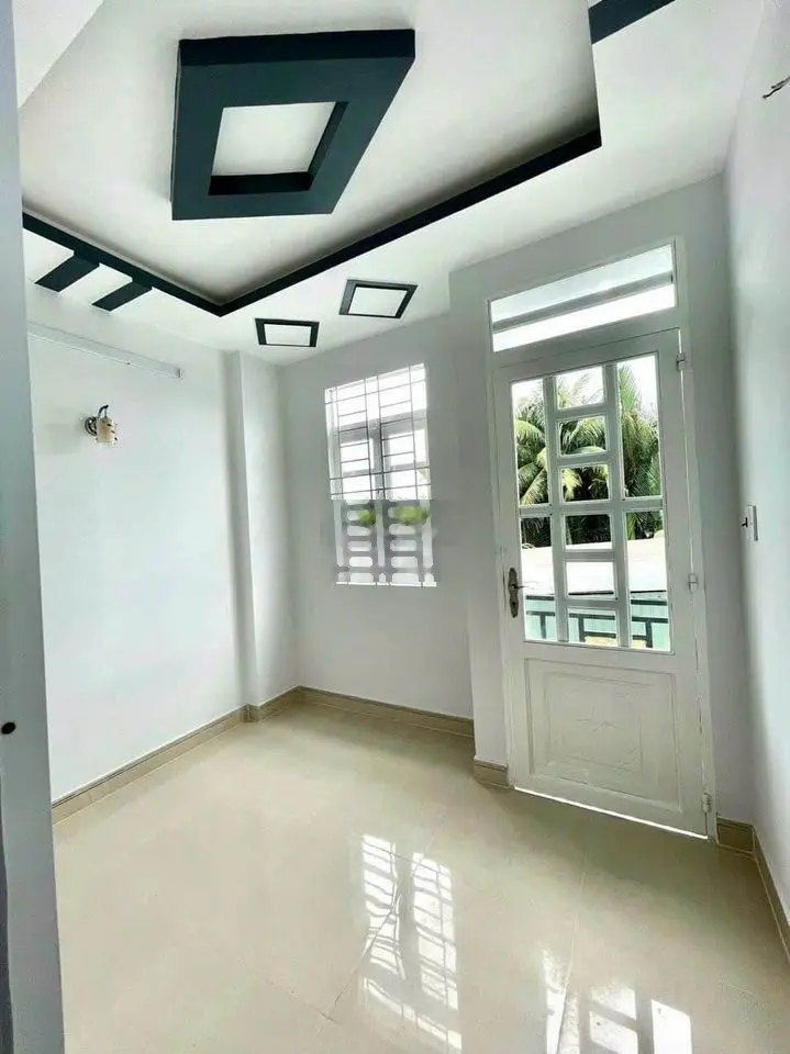 Bán nhà 970 triệu, diện tích 12m2 tại Bùi Thị Xuân, Phường 2, sổ hồng riêng