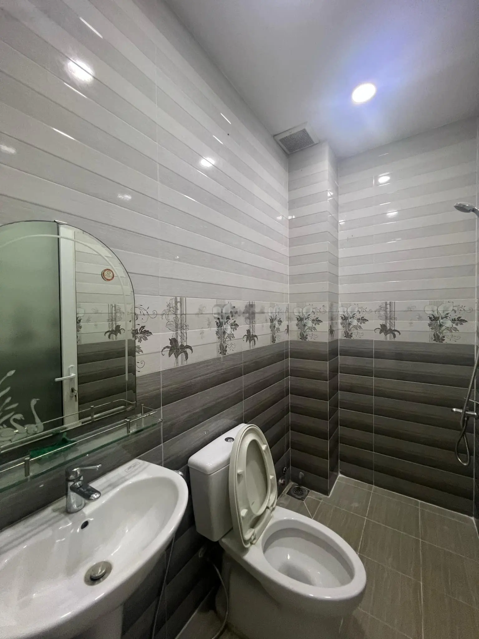 Bán nhà phố liền kề nội khu Khang Điền Bình Chánh