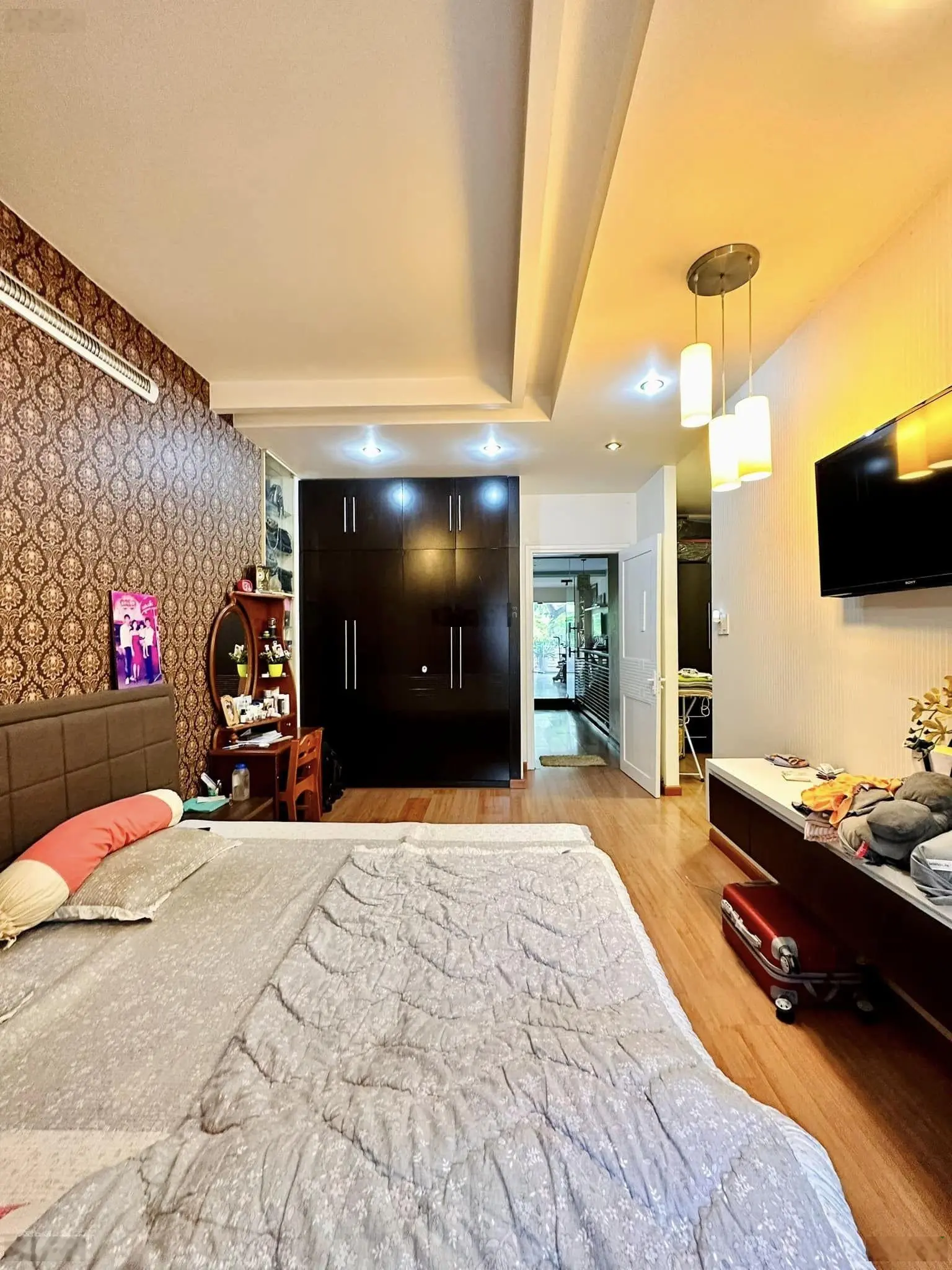 Mặt tiền Bình Thạnh 30m đẹp có lề 5x23m 5 tầng mới full nội thất sang trọng giá 25 tỷ TL