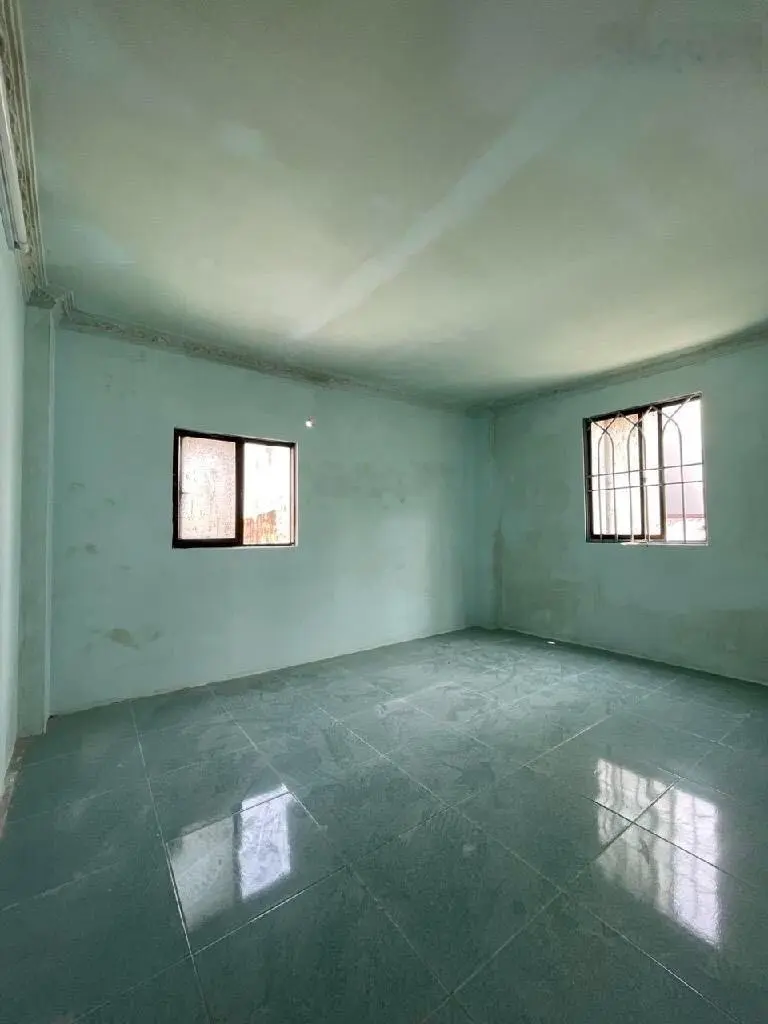 Nhà ngộp bán nhanh- bạch đằng - liền kề ngã tư hàng xanh - khu đại học 66m2 ngang gần 4m chỉ 6ty2